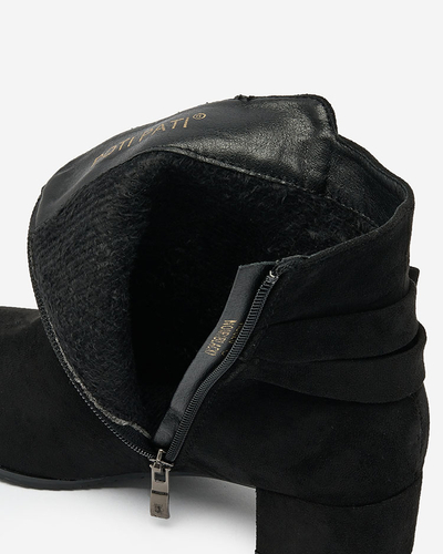 Royalfashion Fekete női alacsony tűsarkú csizma Referra