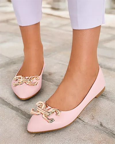 Royalfashion Fekete női balerinacipő tipp díszítéssel az orrán Figgda