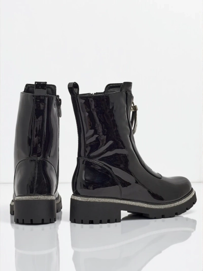 Lakkozott műbőr női bokacsizma cirkóniával Nuvina