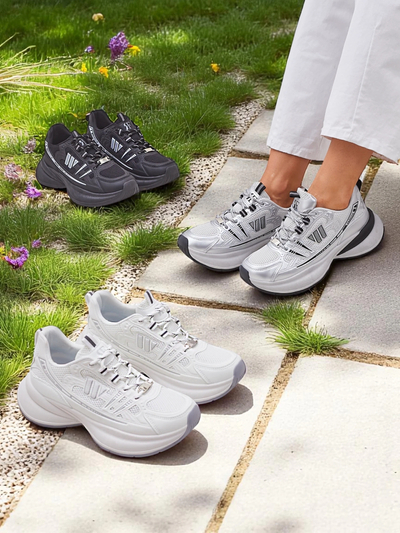 Royalfashion Hypatia fekete női sportcipő lapos, 5 cm-es sarokkal
