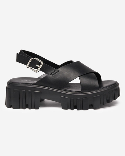 OUTLET Fekete női szandál masszív Otida talpon - Lábbeli