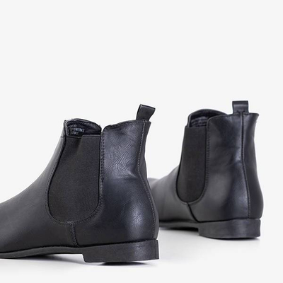 Fekete Chelsea lapos sarkú csizma a Doratia cégtől - Lábbeli