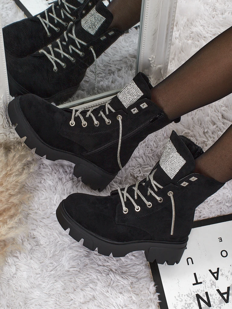 Tessaro öko velúr fűzős női bokacsizma