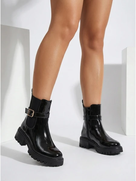 Calivi lakkozott női eco bőr bokacsizma