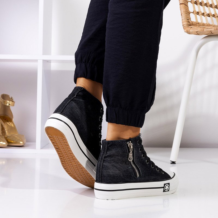 Fekete női tornacipő beltéri éken Kumiko - Lábbeli