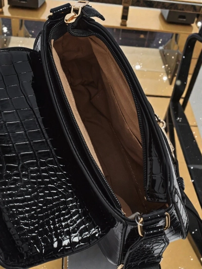 Lakkozott, kis méretű női műbőr táska Lurenn