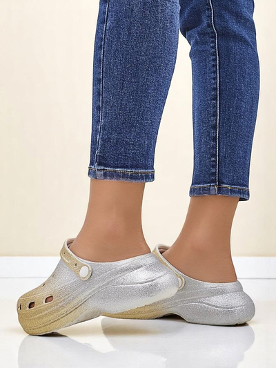 Royalfashion Női gumis nyári szandál kivágásokkal Dellosa