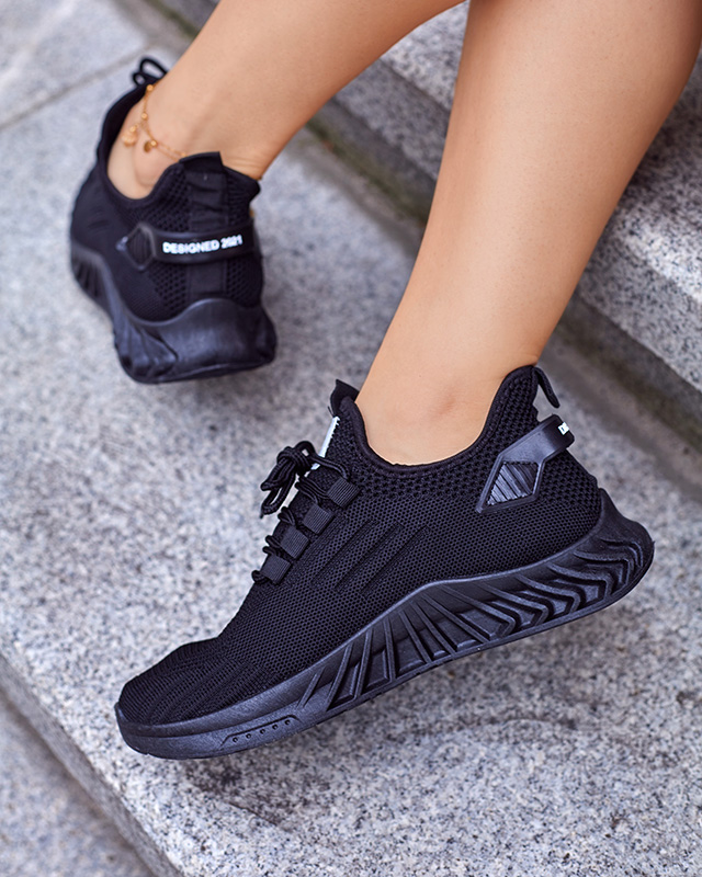 Royalfashion Női szövet sportcipő fekete színben Ltoti