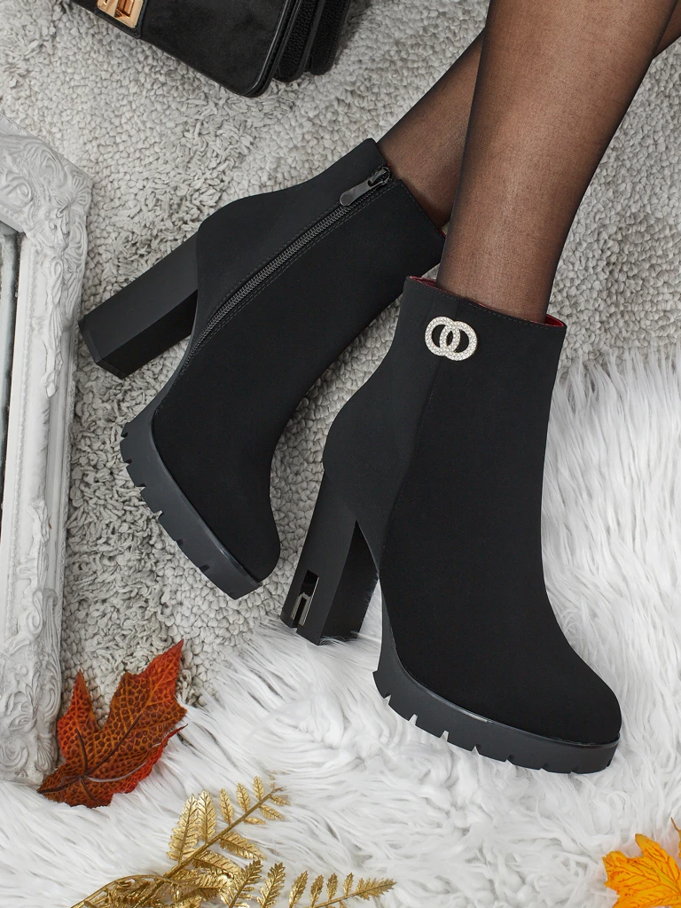 Olivane női bokacsizma matt eco bőrből, vastag sarokkal