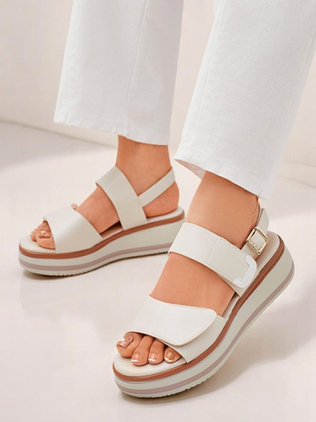 Royalfashion Női szandál vastagabb talppal Tulipp