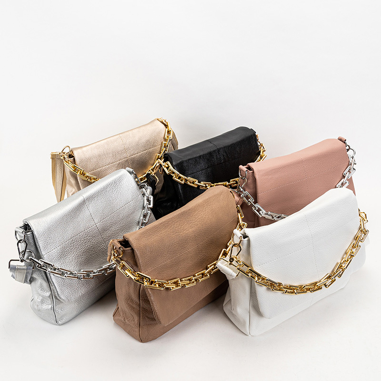 Fehér női kézitáska lánccal - Kiegészítők