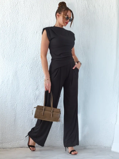 Royalfashion Női bordázott szett, aszimmetrikus toppal, ujjatlan és laza nadrággal