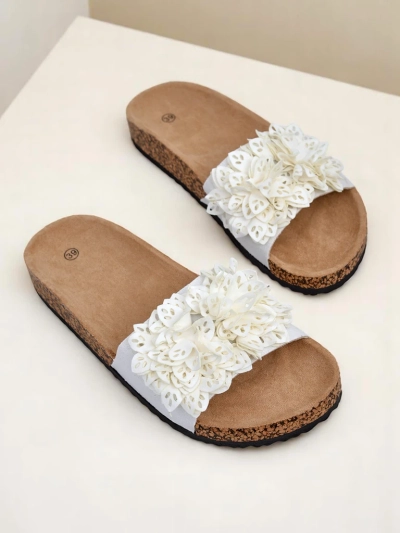 Royalfashion női flip-flop kis virágokkal Occes