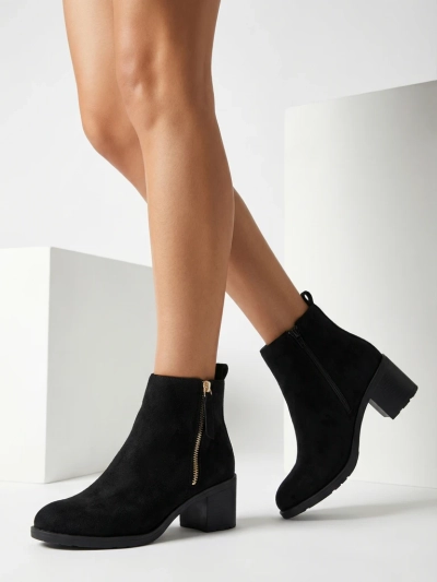 Royalfashion Fekete öko velúr női alacsony tűsarkú csizma Rejerry