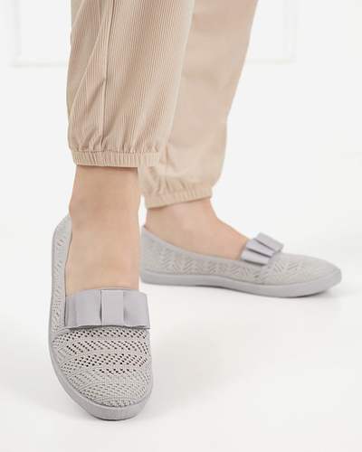 OUTLET Világosszürke áttört tornacipő Nadin masnival - Lábbeli