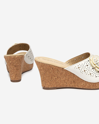 OUTLET Bézs színű női ékpapucs Dombas- Lábbeli