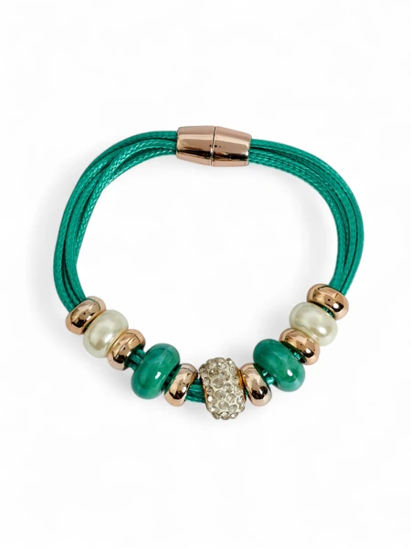 Női karkötő gyöngyökkel és cirkóniákkal