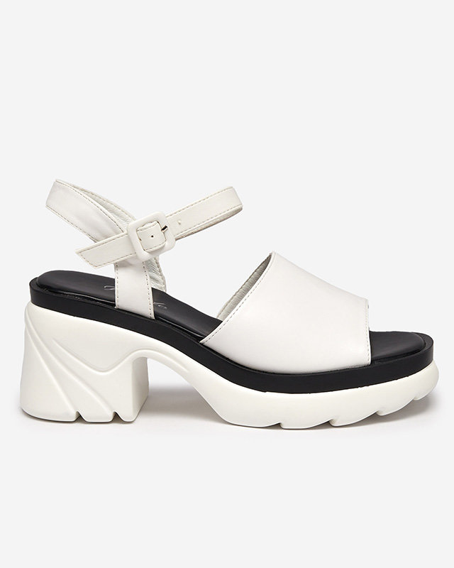 Cirota fehér női szandál oszlopon - Lábbeli