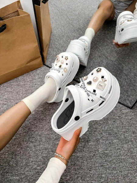 Royalfashion Női gumiflip-flop díszekkel Dellos