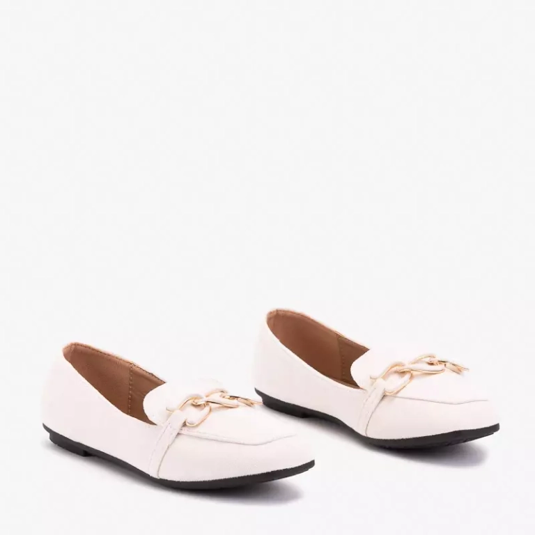 OUTLET Női krémszínű mokaszin Olly díszítéssel - Lábbeli