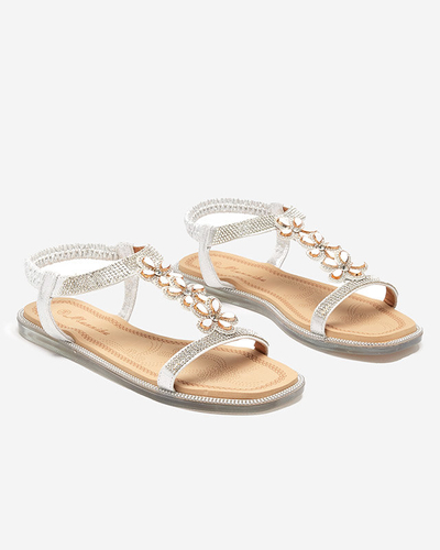 OUTLET Ezüst női szandál Soritis virággal - Lábbeli