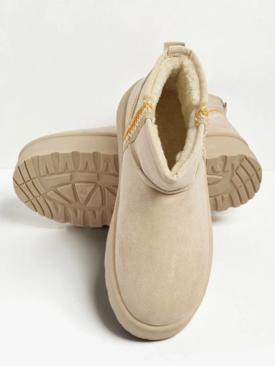 Pravel rövid női hócsizmák