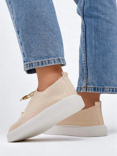 Royalfashion Női perforált fűzős sportcipő Vaned