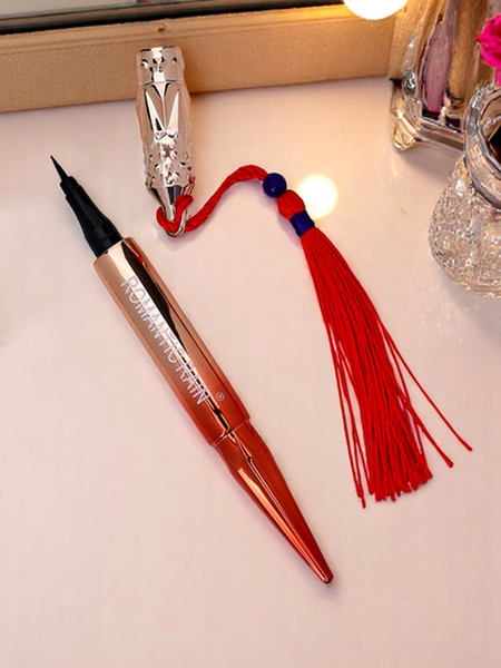 Romantic Rain szemhéjtus tollban