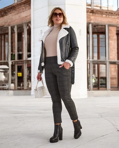Royalfashion Melegített női teggings nadrág PLUS SIZE