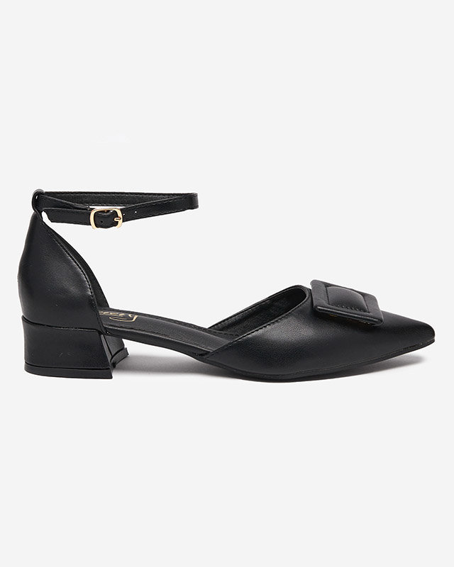 OUTLET Fekete női pumpák lapos sarkú Beriji - Cipők