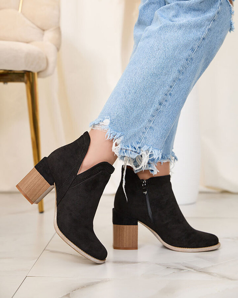 Royalfashion Black Lemere szögletes sarkú fekete csizma