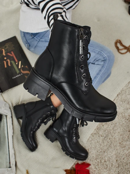 Nomelira női öko bőr fűzős bokacsizma