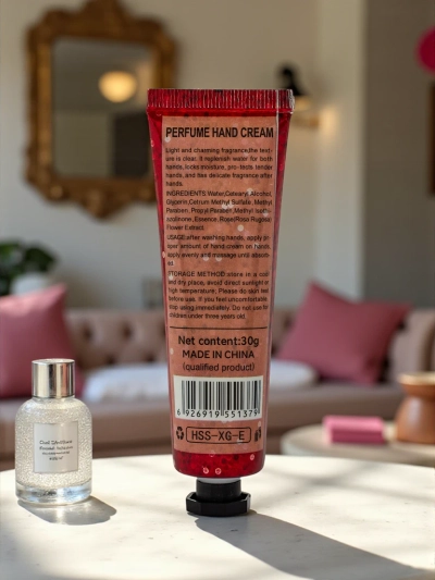 Spesial Night Venus Very Sexy – illatosított selymes kézkrém 30g