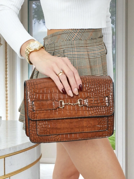 Lunisse lakkozott kis női műbőr táska