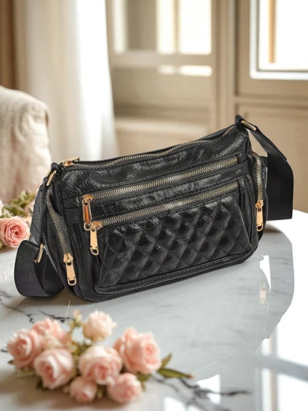 Royalfashion Kis kézitáska ökobőrből, Bella Chic