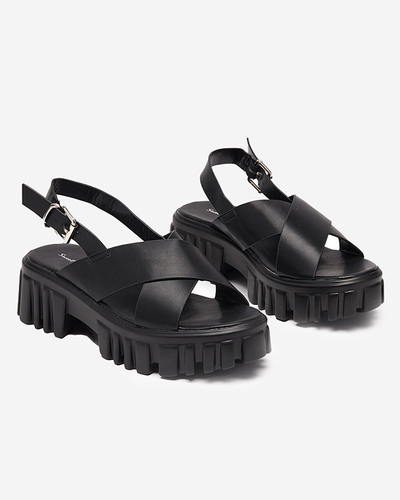 OUTLET Fekete női szandál masszív Otida talpon - Lábbeli