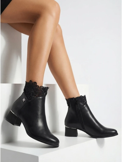 Velmi női eco bőr bokacsizma csipkével