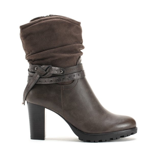 Brązowe botki na słupku - Obuwie