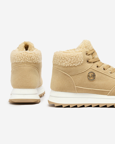 Royalfashion Női szigetelt sportcipő világosbarna színben Cerrto