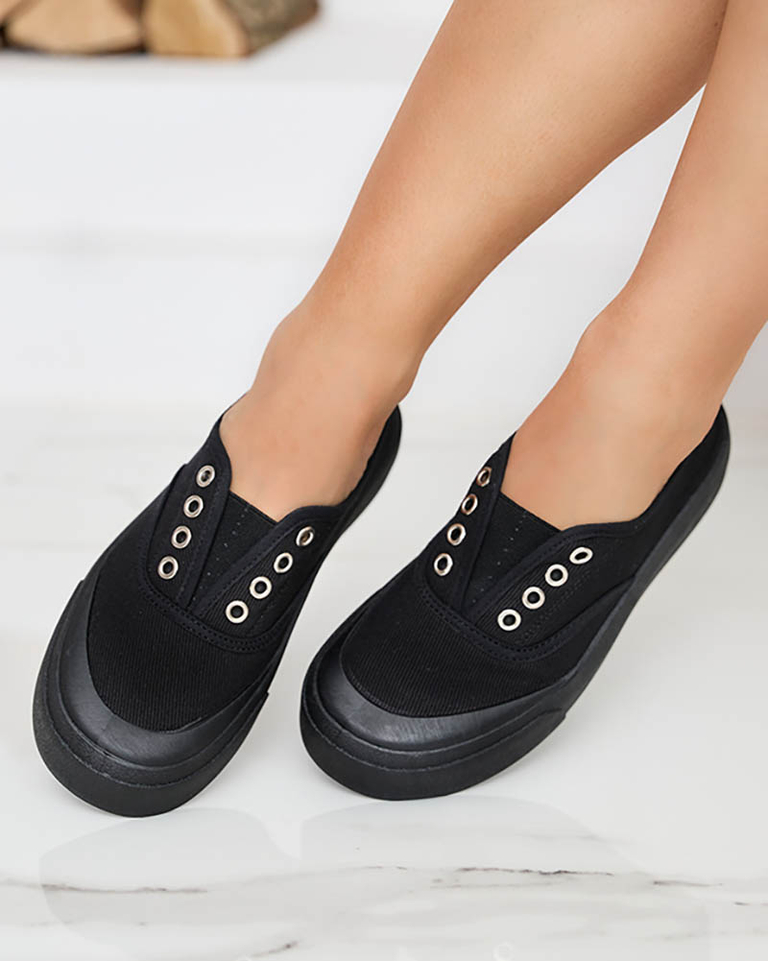 OUTLET Női tornacipő vastagabb talppal fekete színben Askol- Footwear