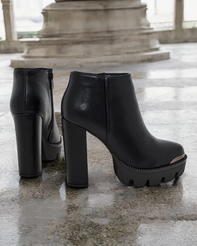 Royalfashion Női csizma posztón Oveneb