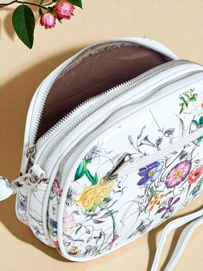 Royalfashion Kis női kézitáska ökobőrből Floriana