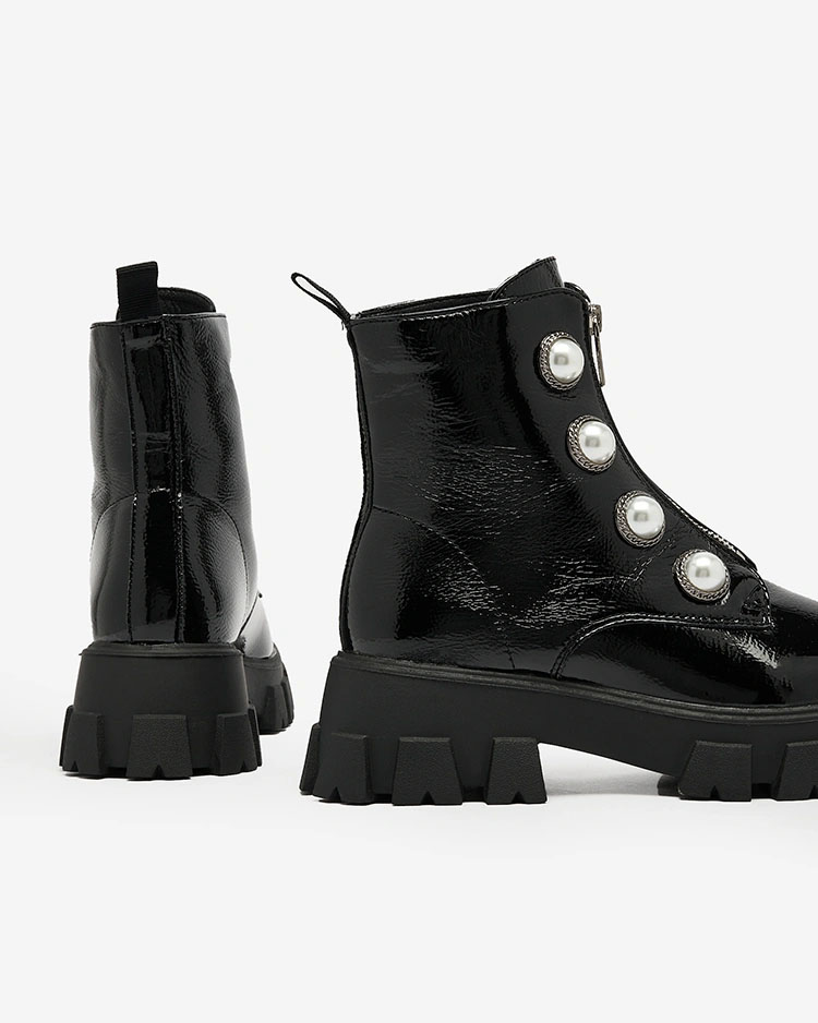 Royalfashion Fekete női lakkozott gyöngycsizma Asiciu