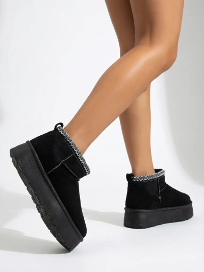 Royalfashion Női rövid csizma a'la hócsizma Xoalla