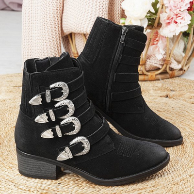 Fekete bokacsizma egy alacsony oszlopon Grand - Lábbeli