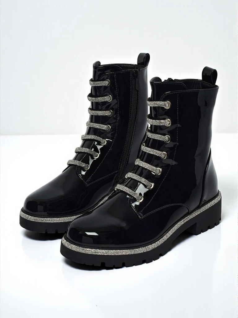 Fjorra lakkozott fűzős női bokacsizma