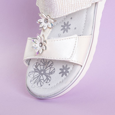 OUTLET Fehér virágos gyerekszandál Futto - Lábbeli