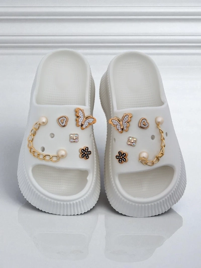 Royalfashion Női gumipapucs díszítéssel Slash Glam