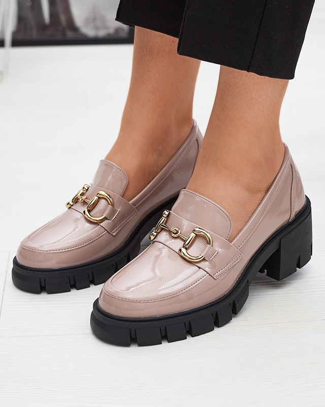 Világosbarna női lakkozott mokaszin díszítéssel Neriea - Lábbeli