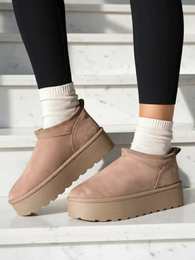 Royalfashion Női rövid csizma a'la hócsizma Ozozi